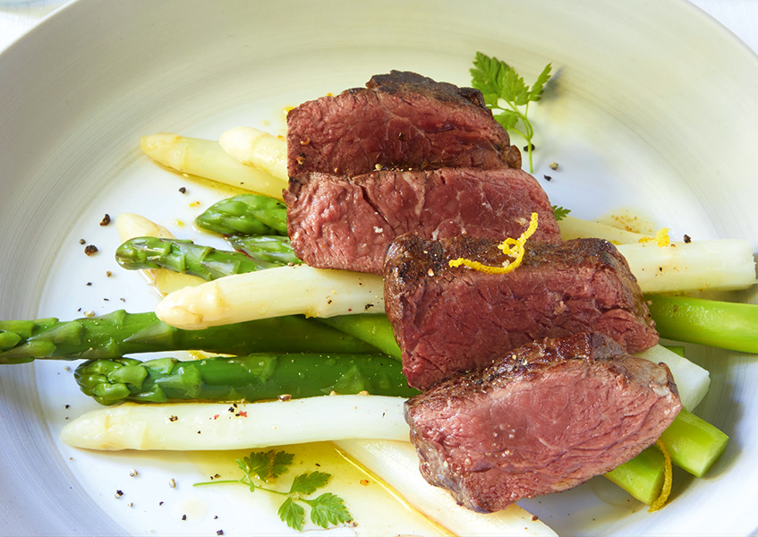 Bild 1 - Rinderfilet mit Spargel und Zitronen-Butter